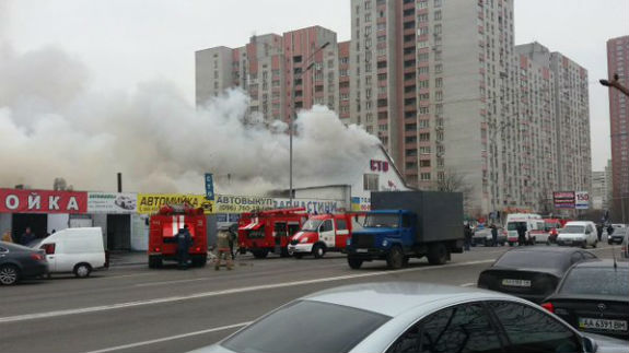 У Києві чергова пожежа на СТО  - фото 2
