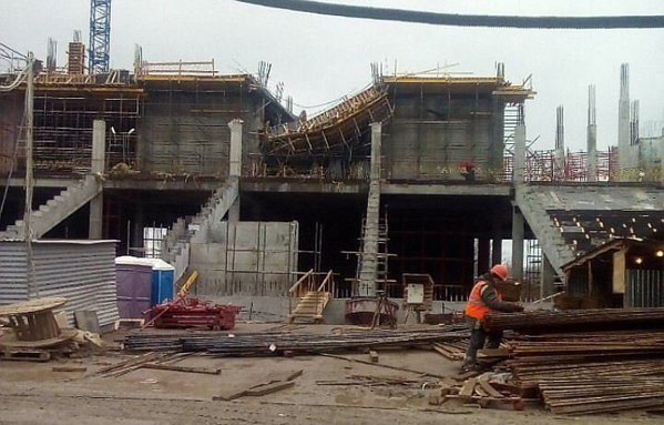 На Росії "зламався" ще не збудований стадіон для чемпіонату світу з футболу - фото 1