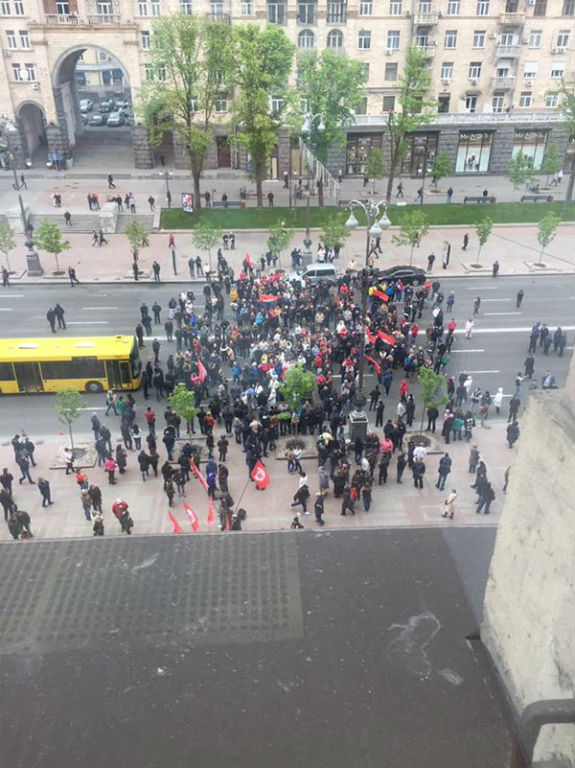 Понад 200 торгашів "готуються" до штурму Київради. Рух на Хрещатику перекритий - фото 2