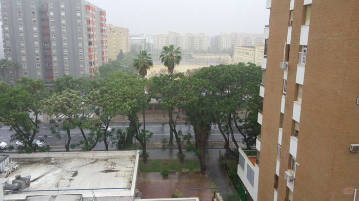 У Севільї перед матчем "Шахтаря" розпочалася злива - фото 1