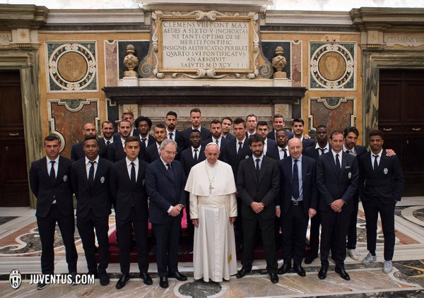 Футболісти перед фіналом Кубка Італії сходили до Папи Римського - фото 1