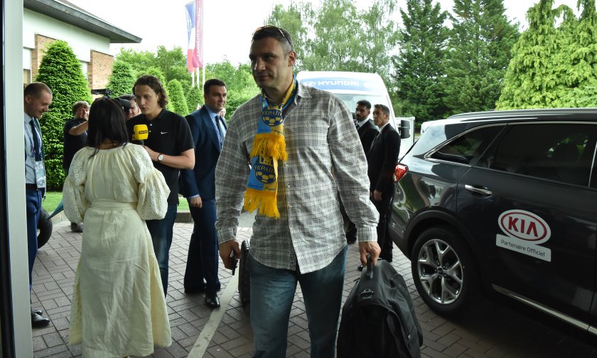 Кличко і Джамала прилетіли в Лілль підтримати збірну України - фото 1