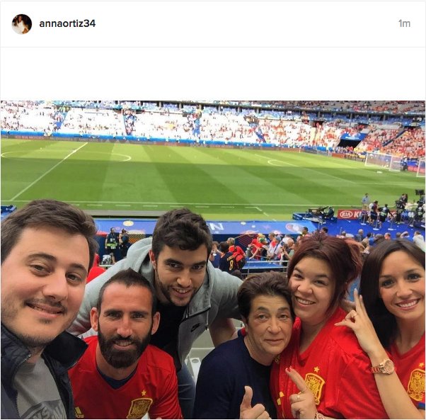 Як родина Іньєсти готується вболівати за Іспанію проти Італії - фото 1