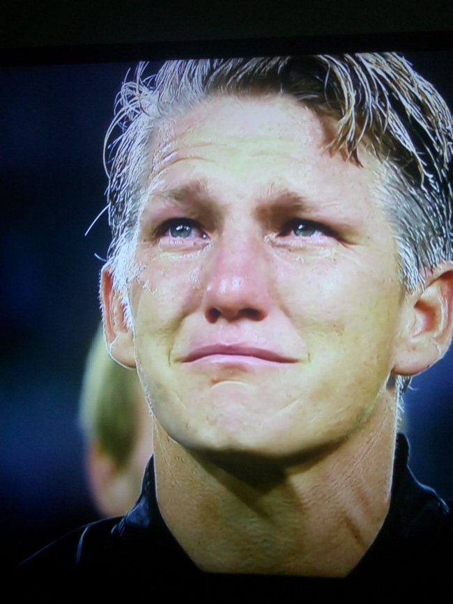 Як Швайнштайгер розплакався перед прощальним матчем - фото 1