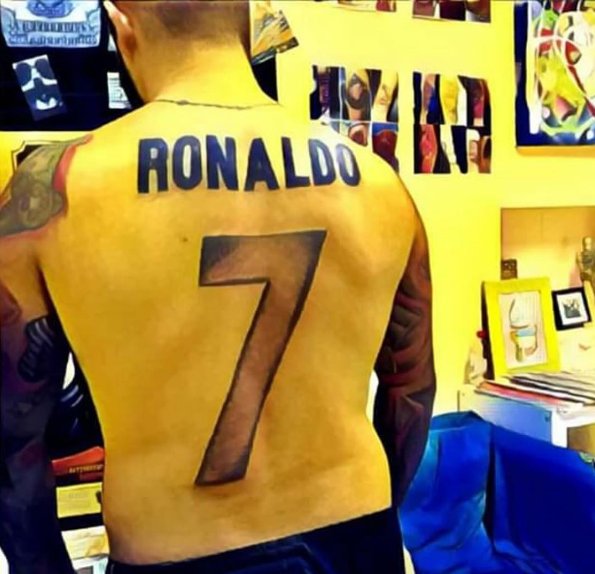Фанат Роналду зробив собі божевільне татуювання - фото 1