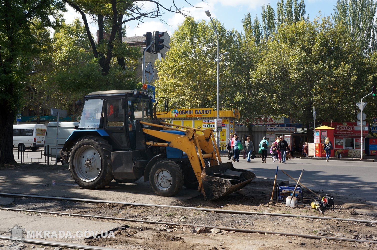 У Миколаєві почали ремонтувати трамвайні переїзди