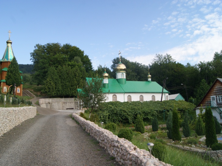 Зелені свята: Подорожуємо святими місцями Закарпаття - фото 5 Зелені свята: Подорожуємо святими місцями Закарпаття - фото 5