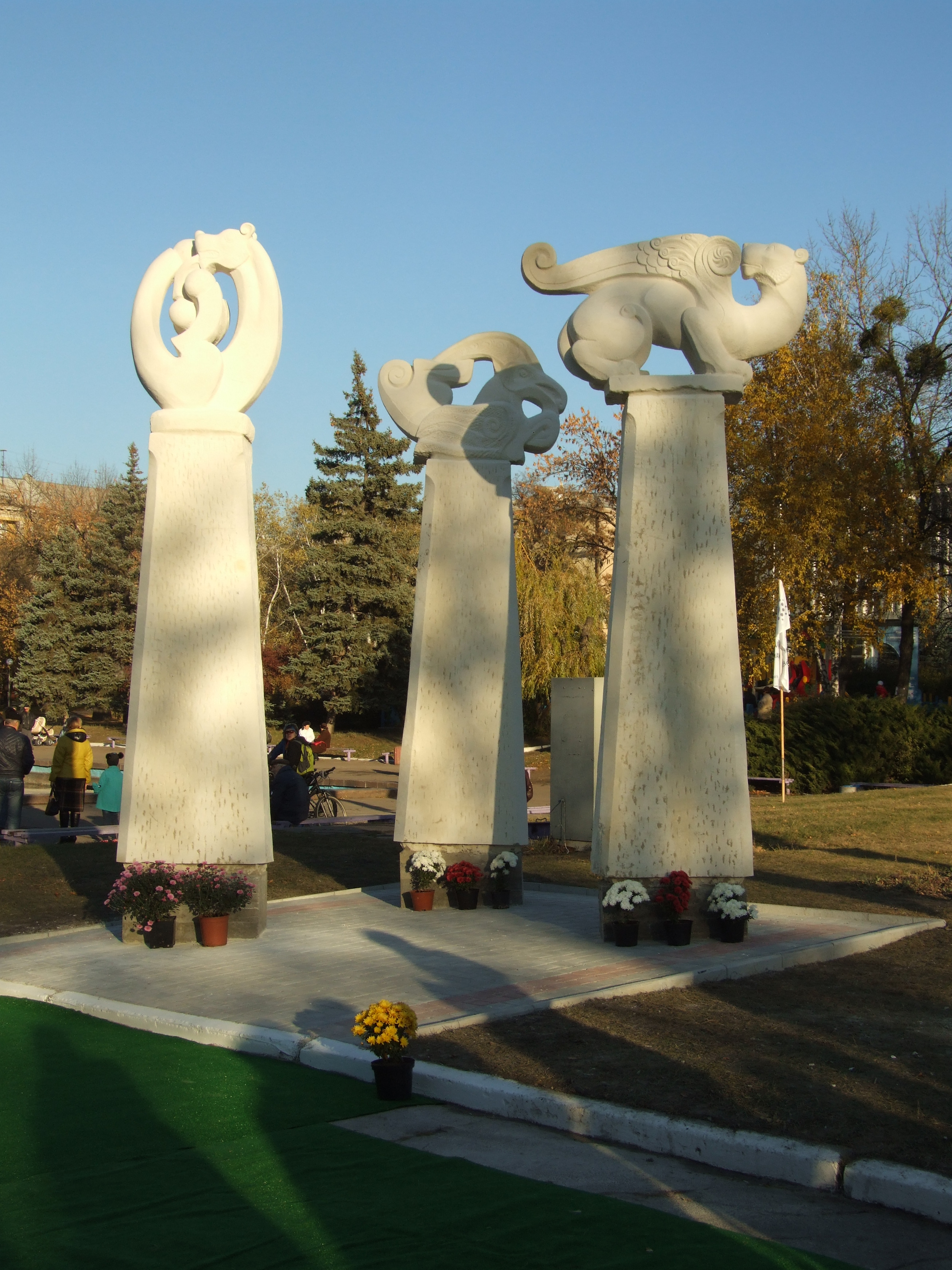 У Краматорську відкрили парк скіфських скульптур (ФОТО) - фото 1