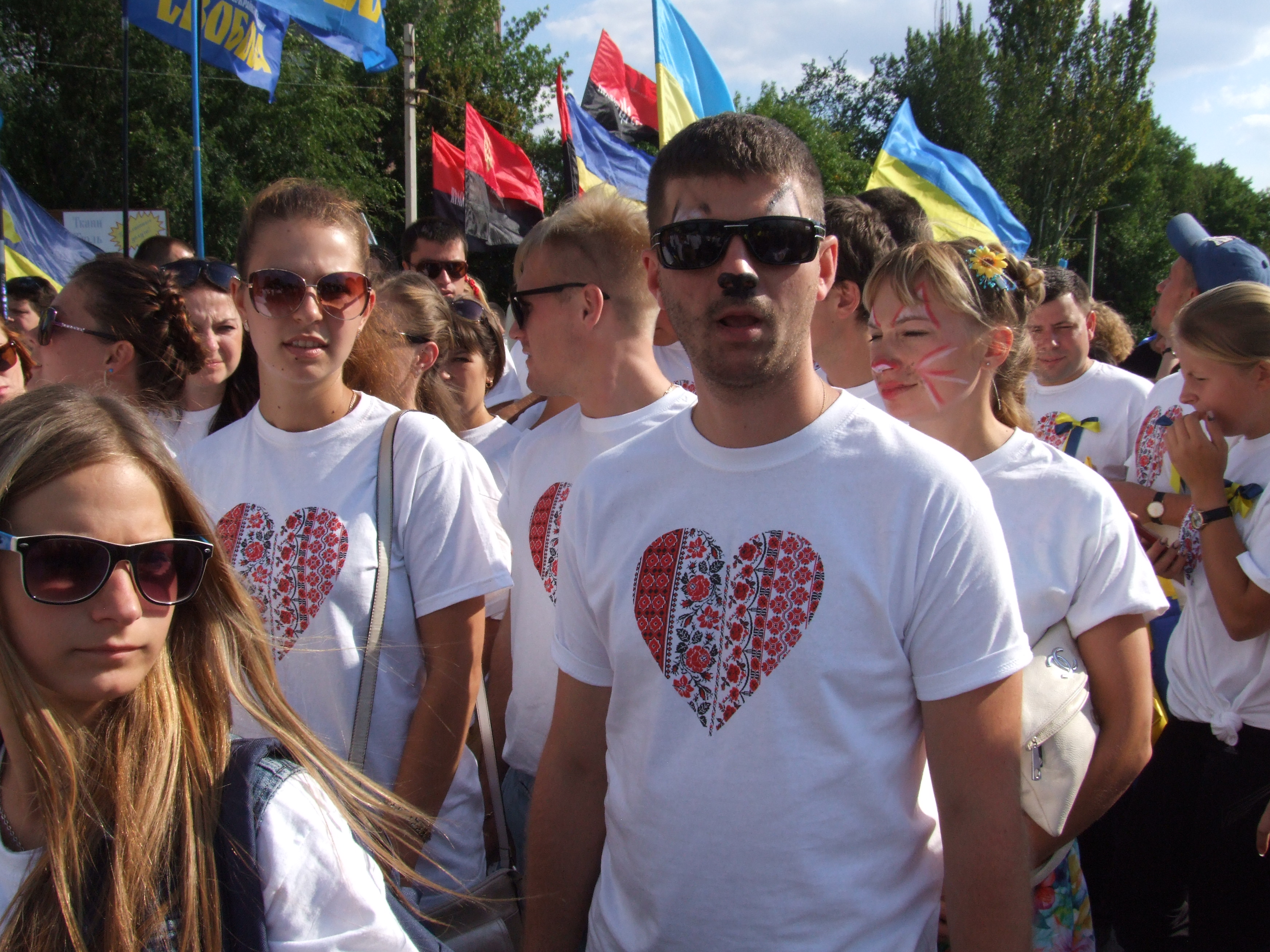 Краматорськ зібрав багатотисячну ходу на честь Дня Незалежності України (ФОТО) - фото 11