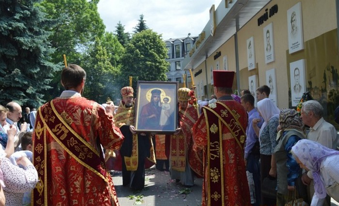 У Рівне привезли унікальну чудотворну ікону - фото 1