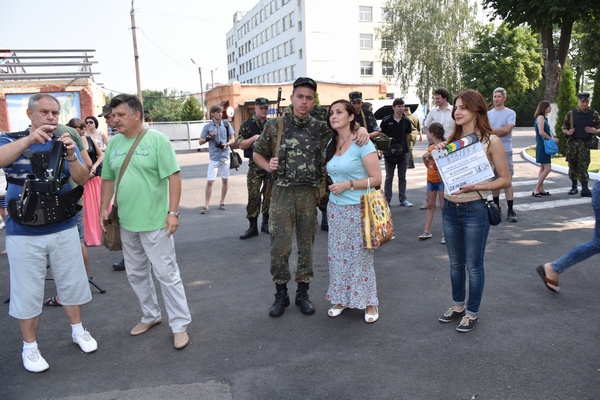 Як у Вінниці проходять зйомки фільму про події в Україні в 2014 - фото 1
