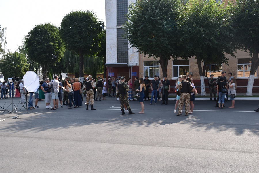 Як у Вінниці проходять зйомки фільму про події в Україні в 2014 - фото 9