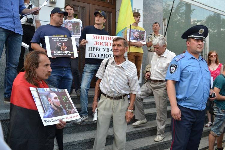 За бездіяльність міліції вінничани погрожують влаштувати Врадіївку-2 (ФОТОРЕПОРТАЖ) - фото 6