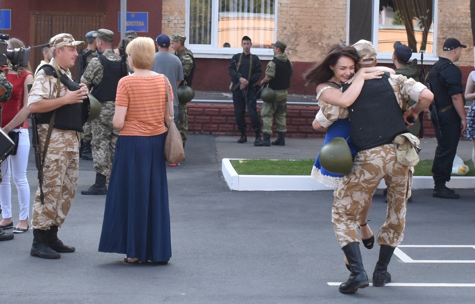 Як у Вінниці проходять зйомки фільму про події в Україні в 2014 - фото 5