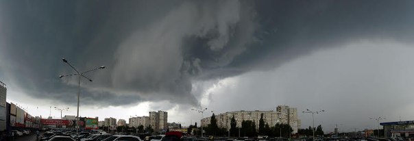 "Зародження торнадо" над Харковом (ФОТОФАКТ) - фото 2