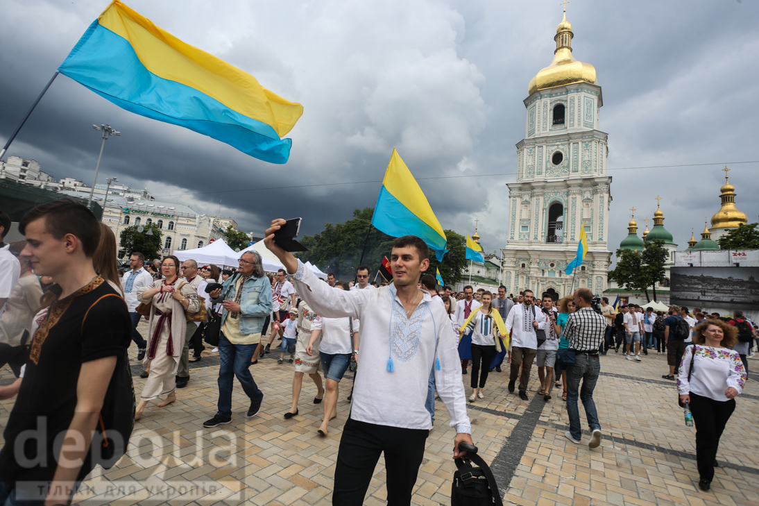 Як пройшов 17-ий Мегамарш вишиванок у Києві - фото 7