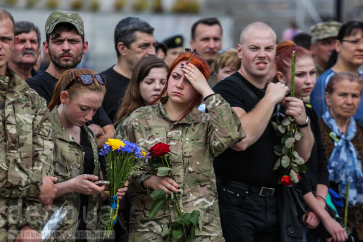 Як у Києві прощалися з бійцями "Правого сектора", від яких відмовився Генштаб - фото 3