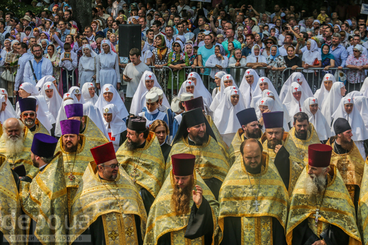 Як УПЦ МП хрестило Русь на Володимирській гірці - фото 17