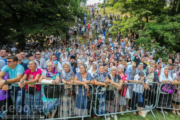 Як УПЦ МП хрестило Русь на Володимирській гірці - фото 18