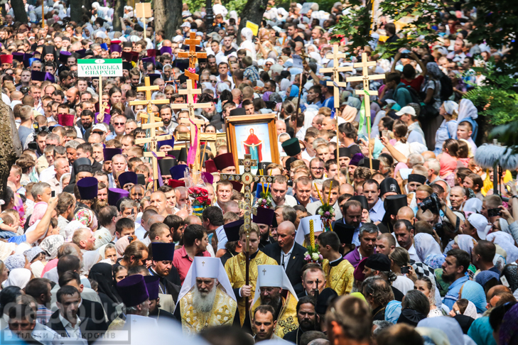 Як УПЦ МП хрестило Русь на Володимирській гірці - фото 33