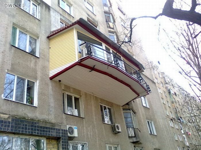 ТОП-20 балконів, володарі яких плювали на оточуючих - фото 18 ТОП-20 балконів, володарі яких плювали на оточуючих - фото 18