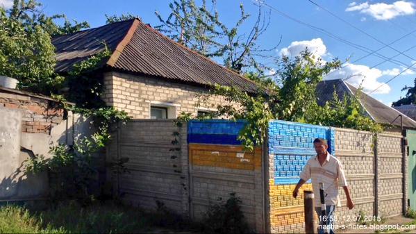 Мешканка Луганська показала, як живе "квітнуча столиця "ЛНР" (ФОТО, ВІДЕО) - фото 1