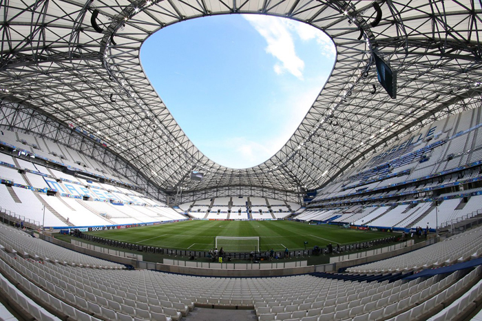 Як виглядає красень-стадіон, де зіграють Німеччина та Франція - фото 1