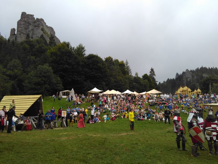 Як тусили на середньовічному фестивалі у Тустані (ФОТО, ВІДЕО) - фото 2