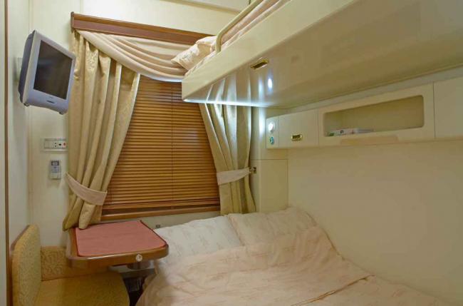 Між Києвом і Ужгородом курсуватимуть VIP-вагони з двоспальними ліжками - фото 2