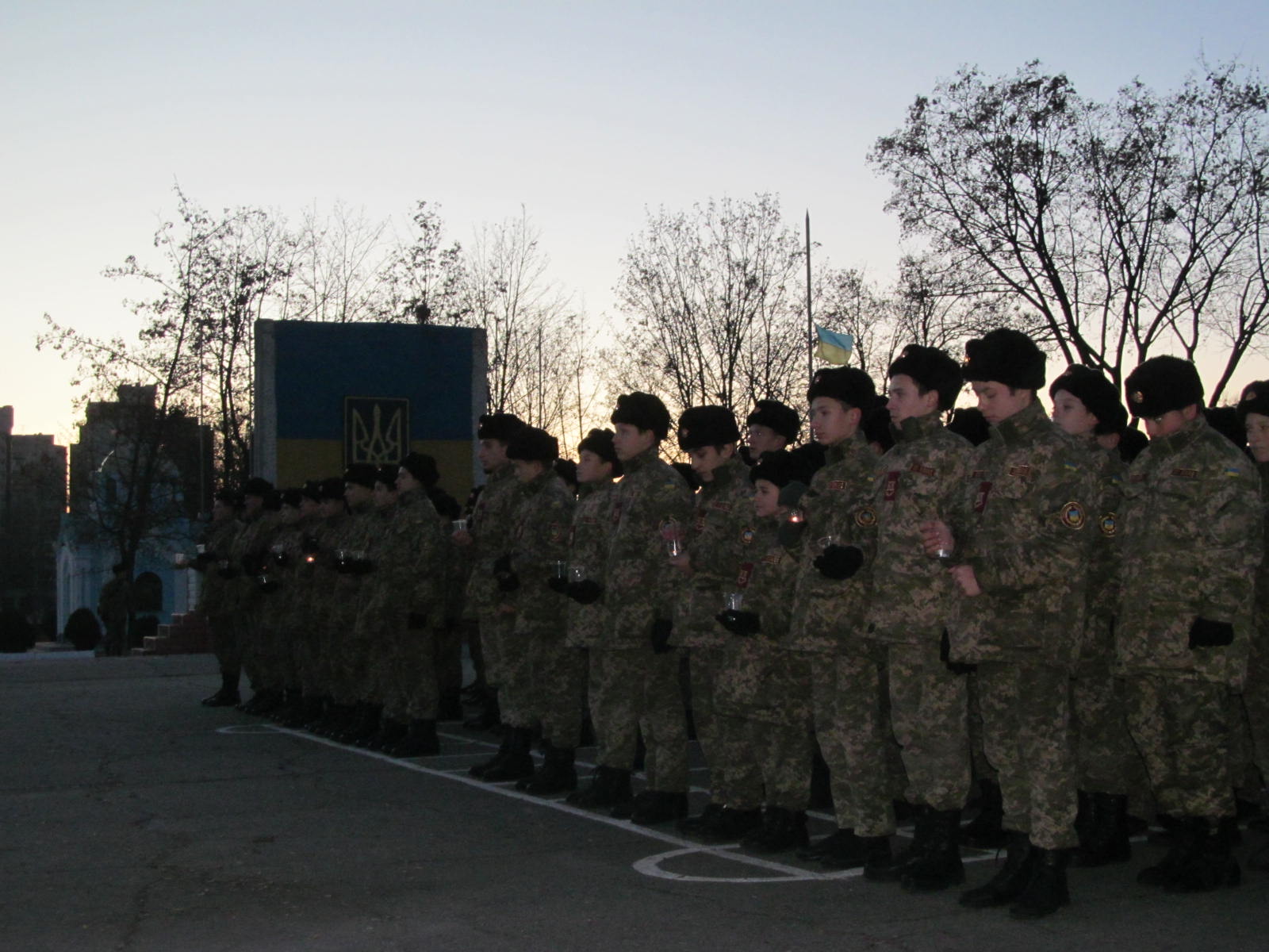 Харківські кадети згадали жертв голодоморів  - фото 3