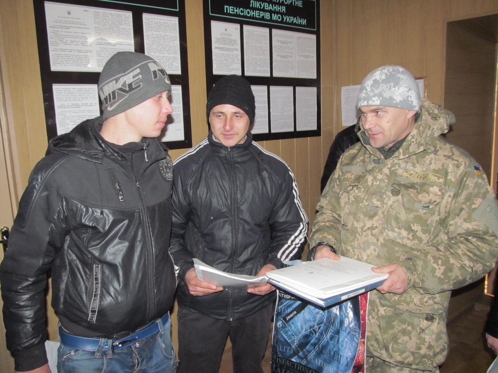 На Харківщині відправили до армії більше тисячі контрактників  - фото 2