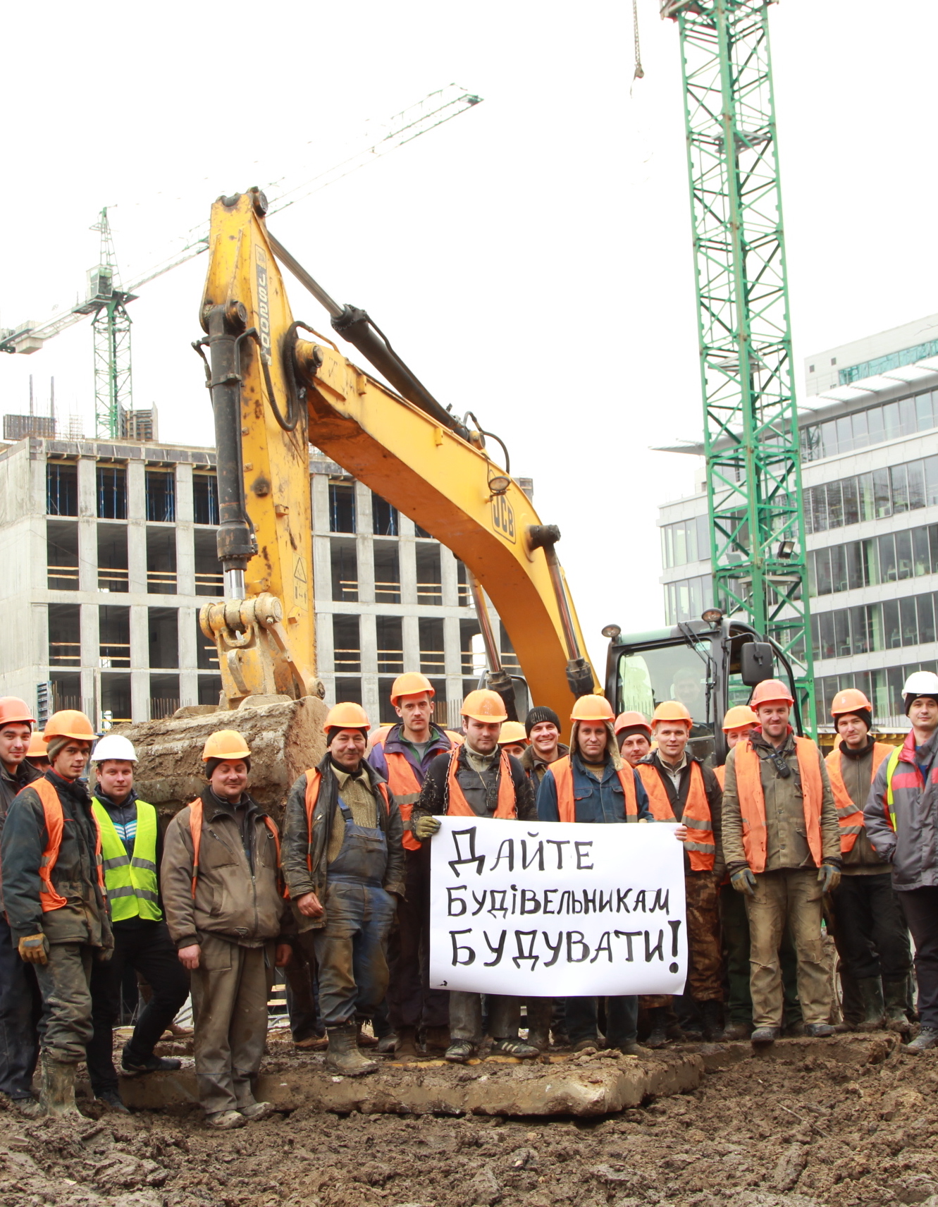 Столичні будівельники блокують забудови у знак протесту  - фото 5