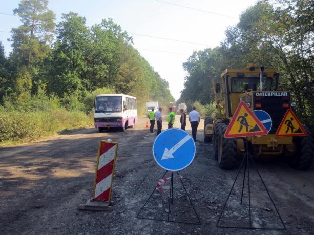 Розпочали ремонт на ділянці дороги Львів-Луцьк  - фото 3