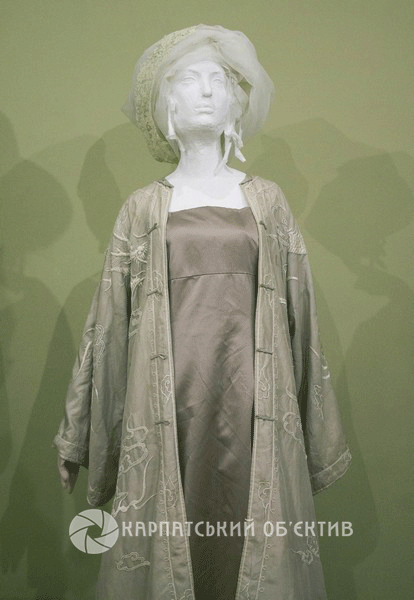 У Мукачеві показують сукнв 1800-1920 років - фото 3
