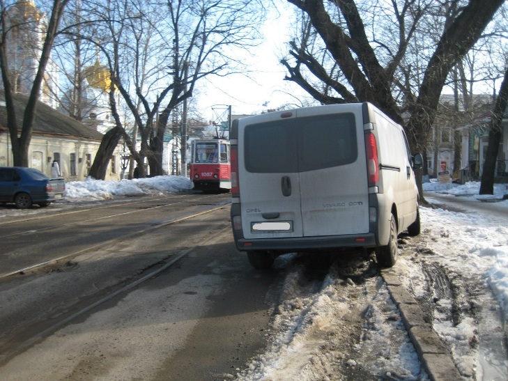 У Миколаєві через жінку-водія трамваї зупинилися більше ніж на годину