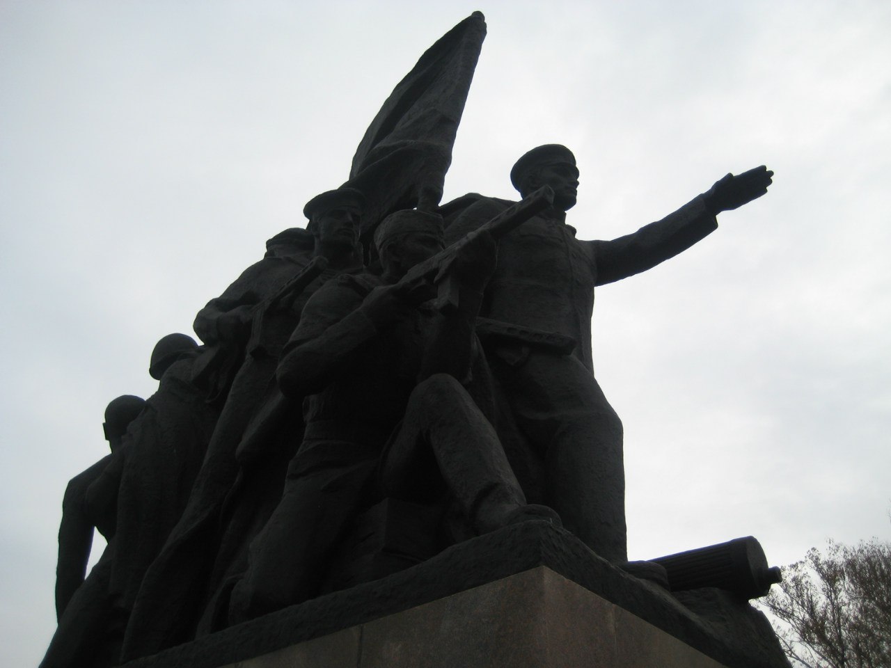 День визволення Миколаєва на головній площі міста обійшовся без провокацій