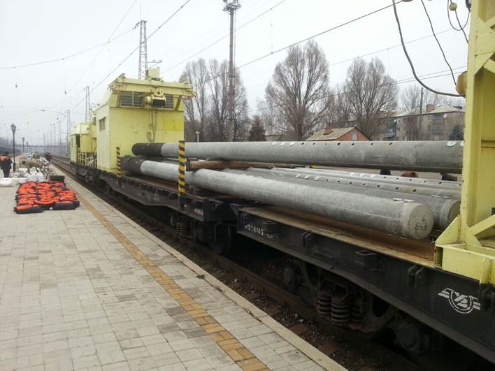 На передодні свят до "ДНР" везуть контрабанду локомотивами (ФОТО) - фото 1