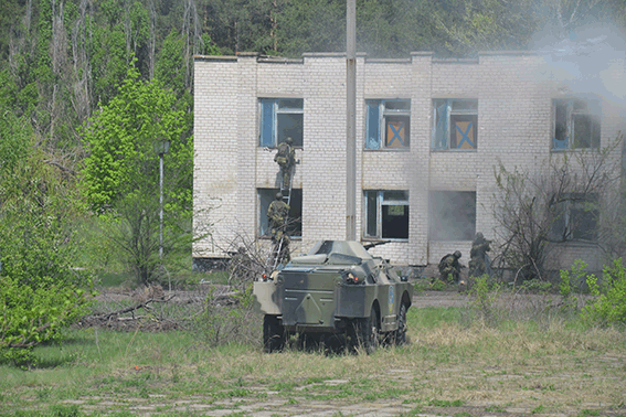 Українські спецпризначенці з Луганська показали, чому їх навчили інструктори з Грузії та Ізраілю (ФОТО) - фото 5 Українські спецпризначенці з Луганська показали, чому їх навчили інструктори з Грузії та Ізраілю (ФОТО) - фото 5