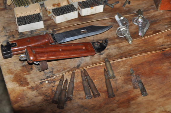 Тротил, набої, ножі: миколаївець заявив, що назбирав арсенал зброї у безхатченків