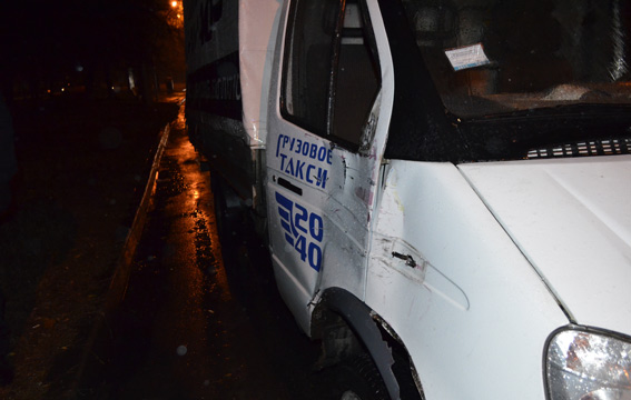 У Харкові водій вантажного таксі збив поліцейського та втік - фото 1