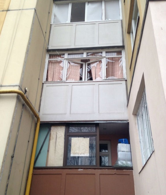 Подробиці вибуху в Києві: в будинках повилітали шибки. Кияни налякані - фото 1