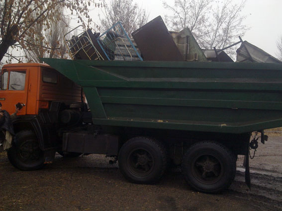 Правоохоронцы Донеччини за два тижні вилучили близько тисячі тонн краденого металу (ФОТО) - фото 1