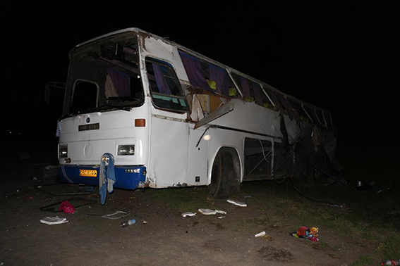 На Вінниччині рейсовий автобус зробив подвійне сальто: десятки постраждалих (ФОТО) - фото 3