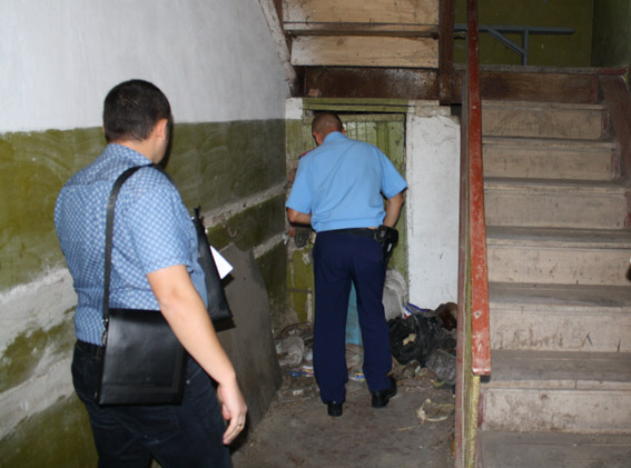 В під'їзді житлового будинку знайшли гранату, яку привіз з Луганської області колишній засуджений - фото 1