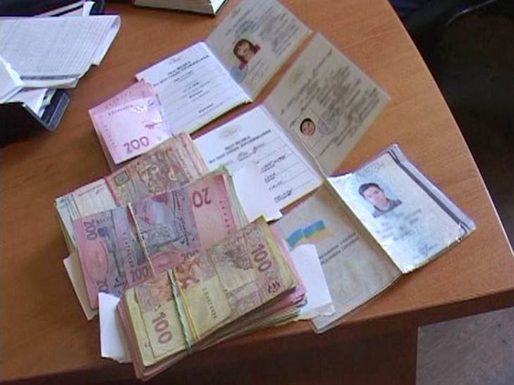 Правоохоронці Одеси не припиняють боротися проти валютчиків-нелегалів - фото 1