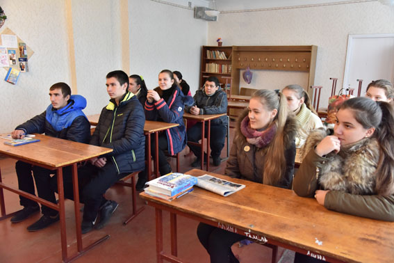 На Донеччині через бойові дії досі не працює 13 шкіл (ФОТО) - фото 3