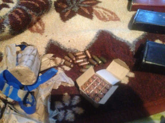 Гранатомет, тротилові шашки, снайперські набої та наркотики: у миколаївця вилучили арсенал зброї - фото 1