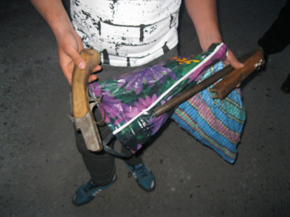 Житель Сумщини намагався продати випадково знайдений обріз рушниці - фото 1