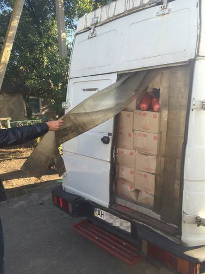 СБУ на Донеччині перехопила три тонни "терористичної" ковбаси - фото 1