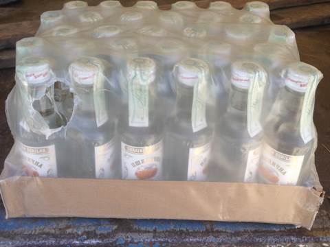 СБУ затримала десятки тисяч пляшок "паленої" горілки, які везли терористам - фото 2